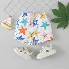 Carregar imagem no visualizador da galeria, Traje de baño blanco con estampas de estrellas del mar coloridos
