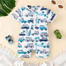 Carregar imagem no visualizador da galeria, Traje de baño blanco con estampas de vehiculos azules
