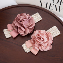 Carregar imagem no visualizador da galeria, Vincha de flor
