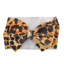 Carregar imagem no visualizador da galeria, Vincha con moño estampado
