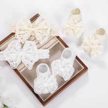 Cargar imagen en el visor de la galería, Vincha y media  con moño de encajes
