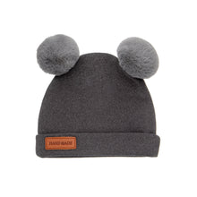 Cargar imagen en el visor de la galería, Gorra con orejas de pompom
