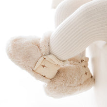 Cargar imagen en el visor de la galería, Bota peluda con detalles
