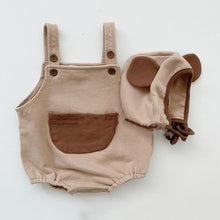 Cargar imagen en el visor de la galería, Body jardinera con bolsillo y gorra con orejas
