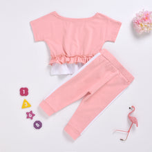 Carregar imagem no visualizador da galeria, Remera con volados y pantalón rosa

