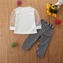 Cargar imagen en el visor de la galería, Blusa blanca con mangas transparentes y pantalón a rayas
