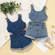 Cargar imagen en el visor de la galería, Jardinera jeans con cintura abierta
