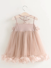 Cargar imagen en el visor de la galería, Vestido rosa con detalles de flores
