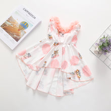 Cargar imagen en el visor de la galería, Vestido rosa con detalle de flores, estampa de Bambi, cola de pato y espalda abierta
