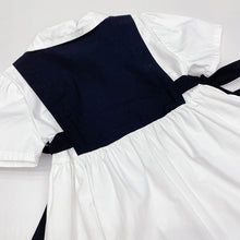 Cargar imagen en el visor de la galería, Camisa vestido, crop top con botones y cintas al costado
