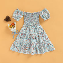 Cargar imagen en el visor de la galería, Vestido celeste con volados, hombro recto con estampa de margaritas
