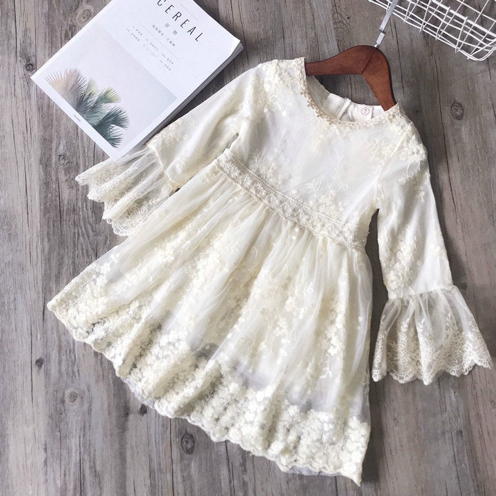 Vestido mangas largas campana con detalles de encaje y bordado