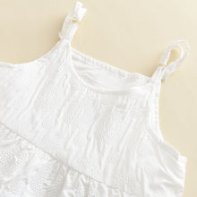 Carregar imagem no visualizador da galeria, Blusa manga larga naranja con cuello alto y vestido blanco
