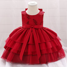 Cargar imagen en el visor de la galería, Vestido rojo con detalle en la espalda de moño
