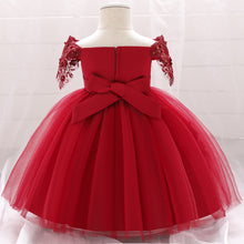 Carregar imagem no visualizador da galeria, Vestido rojo con encaje en las mangas y detalles
