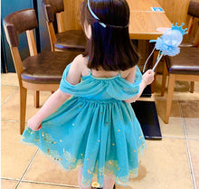 Cargar imagen en el visor de la galería, Vestido turquesa con lentejuelas doradas estilo princesa
