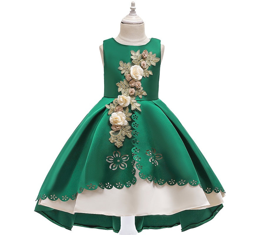 Vestido cola de pato con flores 3D