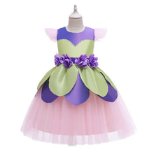 Carregar imagem no visualizador da galeria, Vestido con tul rosa estilo hada, detalles de flores en lila y verde

