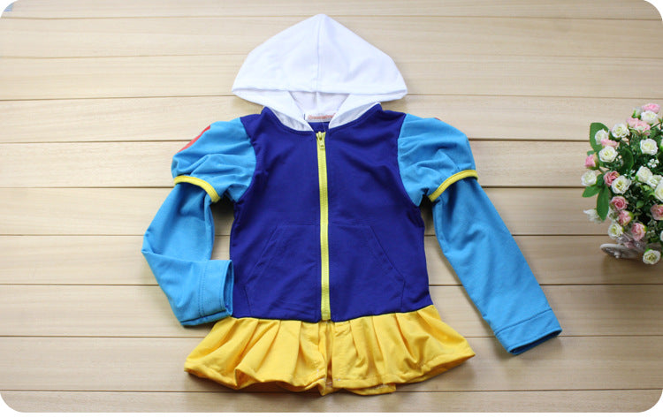Abrigo con capucha Blancanieves