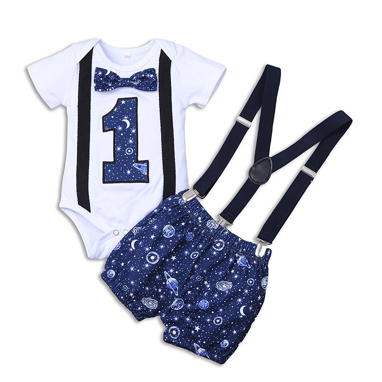Body blanco con short azul de universo y tirante negro