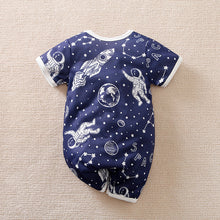 Cargar imagen en el visor de la galería, Body azul marino con estampa del espacio y astronauta
