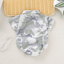 Carregar imagem no visualizador da galeria, Camisa body camuflado con moño

