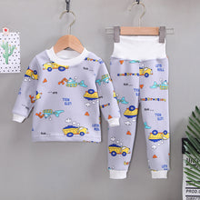 Cargar imagen en el visor de la galería, Buzo y pantalón gris, estampado de tractor

