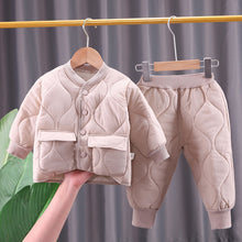 Cargar imagen en el visor de la galería, Abrigo campera y pantalón de pluma con detalles de costura
