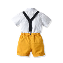 Carregar imagem no visualizador da galeria, Camisa blanca, short mostaza, moño, tirantes
