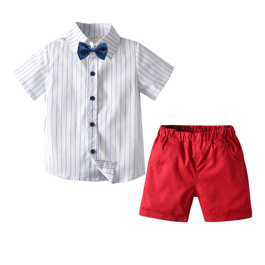 Camisa a rayas blanco con short rojo y moño