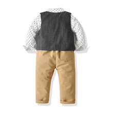 Cargar imagen en el visor de la galería, Camisa blanca con motas, chaleco gris con moño y pantalón caqui
