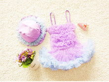 Cargar imagen en el visor de la galería, Traje de baño con tutu volantes y gorra incluido
