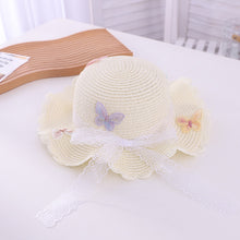 Cargar imagen en el visor de la galería, Sombrero de playa con detalles de mariposas
