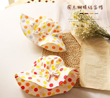 Cargar imagen en el visor de la galería, Sombrero de playa crema con motas coloridas y moño
