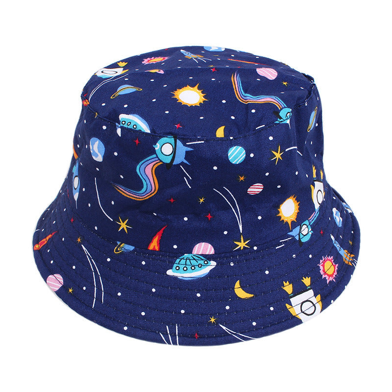 Sombrero de playa azul marino con estampa del espacio
